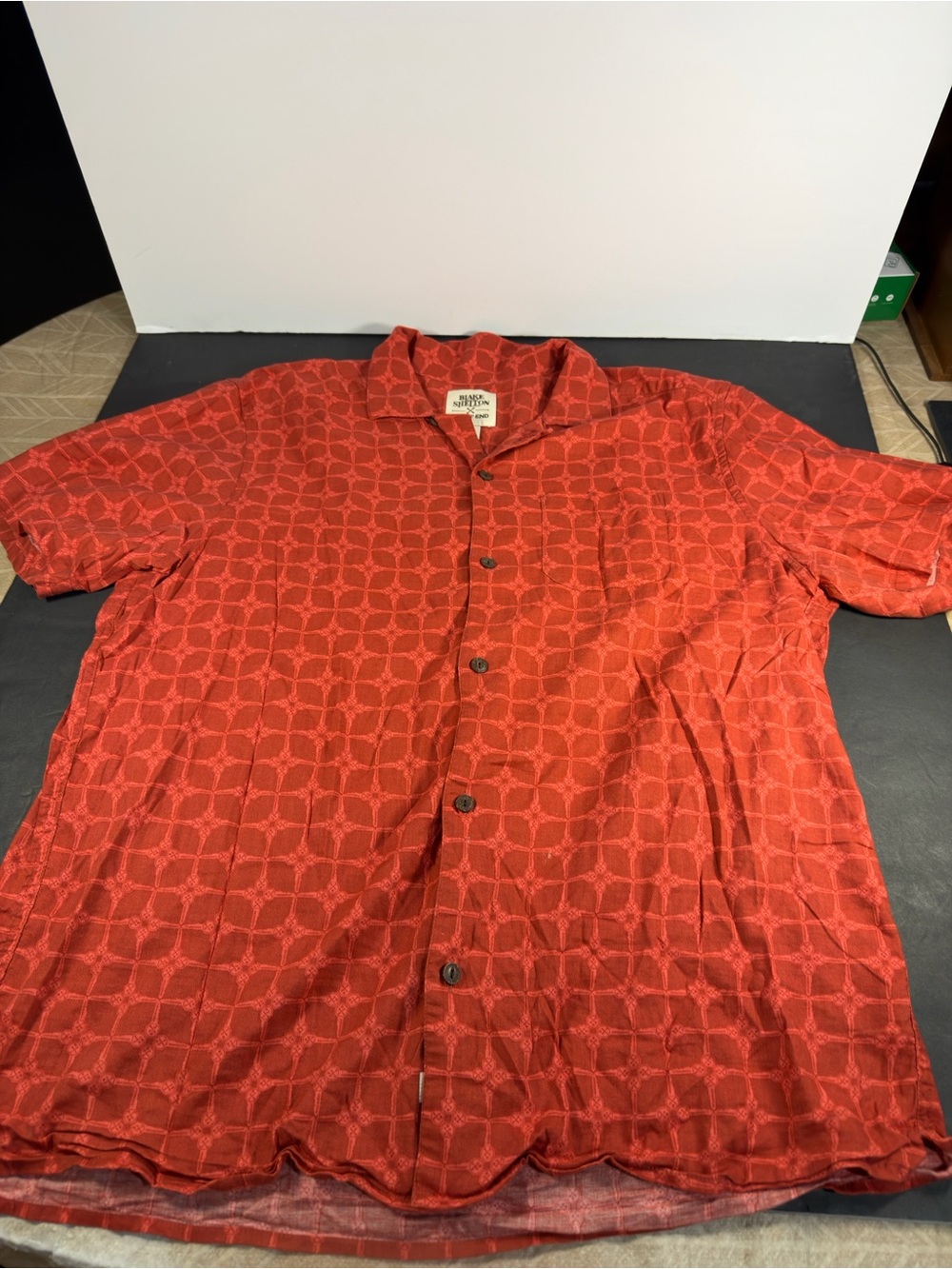 Blake Shelton Lands End Shirt Mens XL Rust Red Geometric Camp Short Sleeve